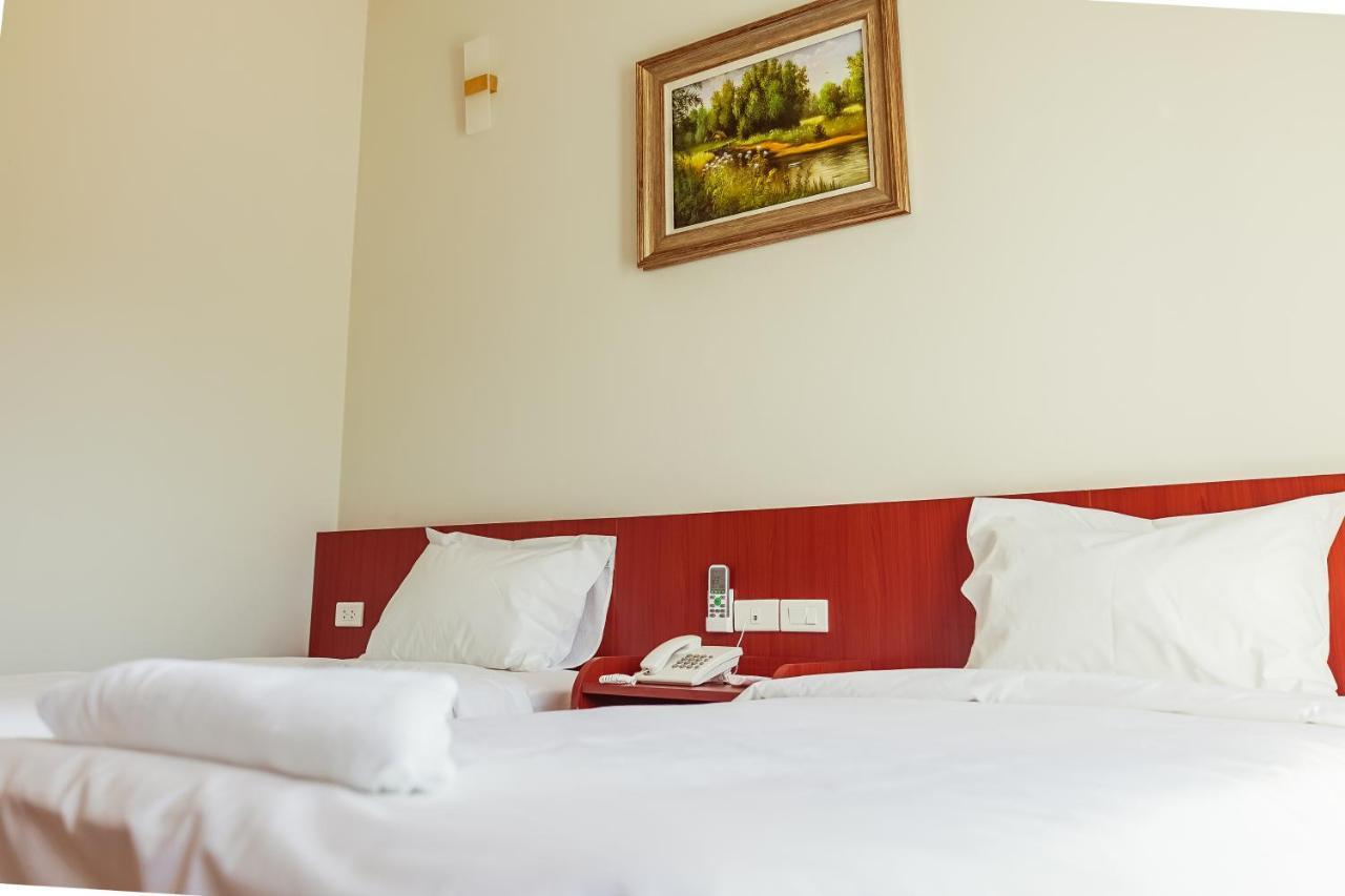 ויינטיאן Douangpraseuth Hotel מראה חיצוני תמונה