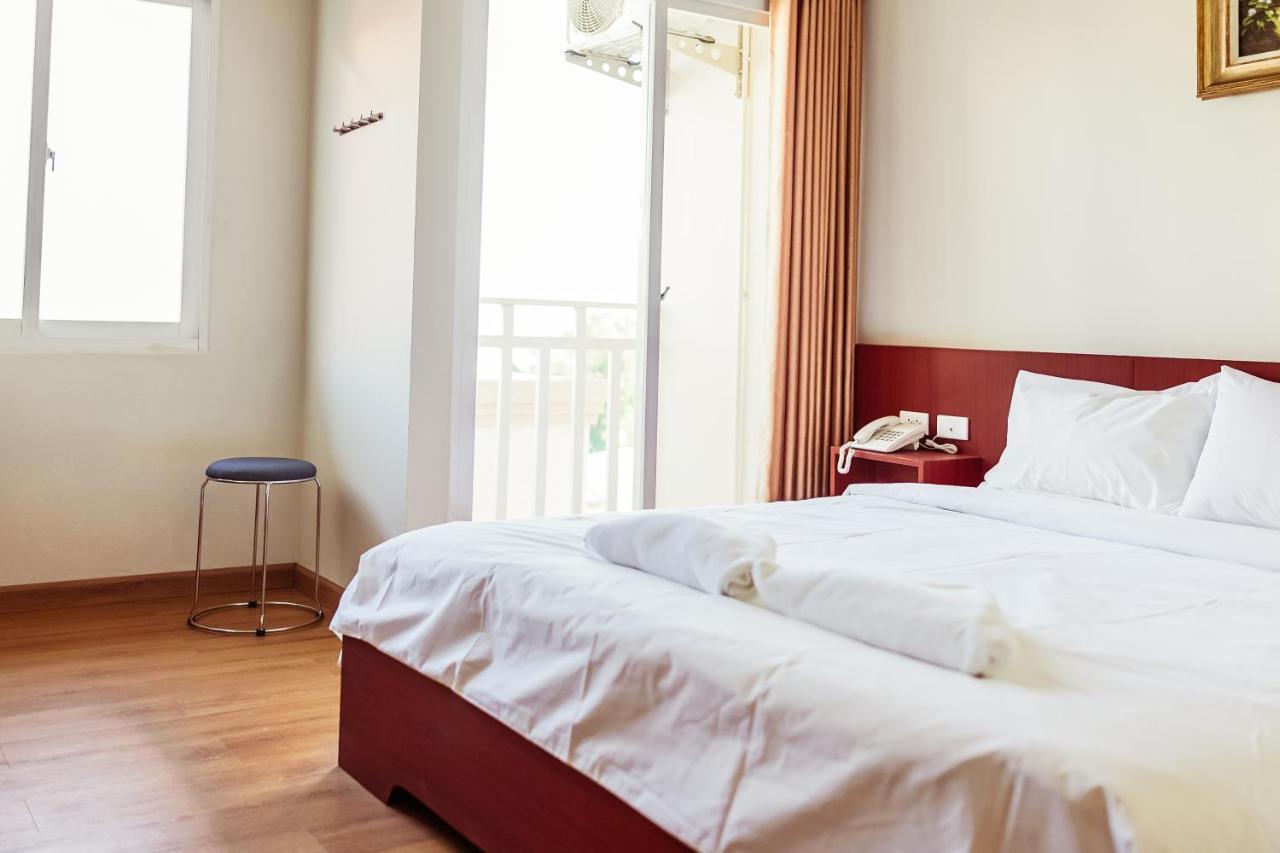 ויינטיאן Douangpraseuth Hotel מראה חיצוני תמונה