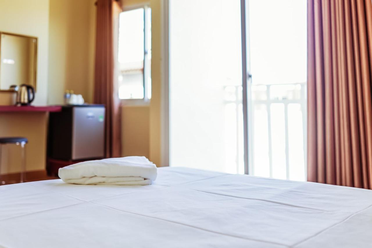 ויינטיאן Douangpraseuth Hotel מראה חיצוני תמונה